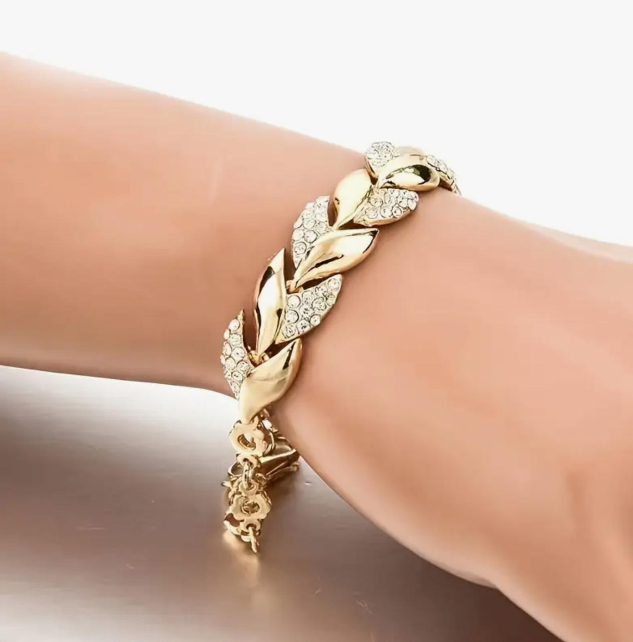 Fashion Alloy Bracelet with Leaf-Shaped Rhinestone Mosaic Design - No Plating, Elegant Daily Wear image 3