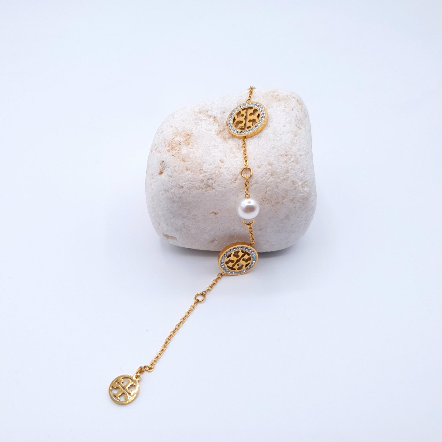 A beautiful and attractive bracelet that effortlessly adds elegance and charm to any wrist. image 4