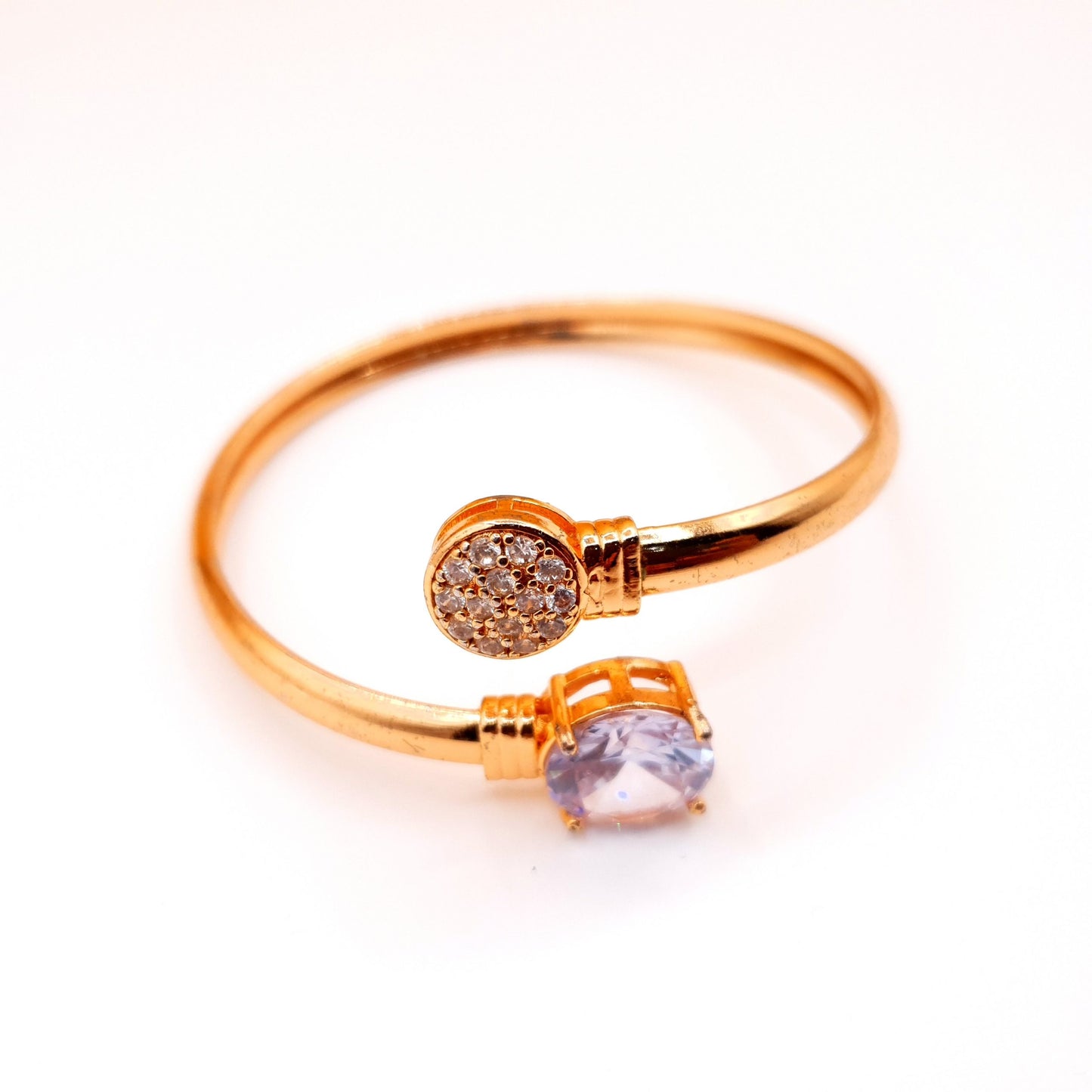 BEAUTIFUL PEARL & STONES BRACELET image 3