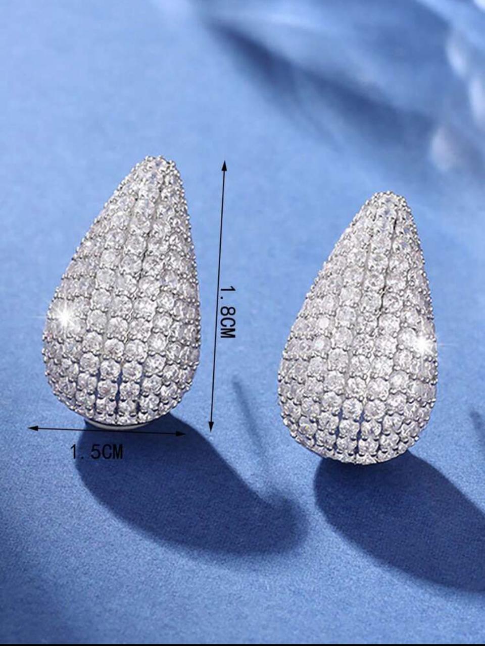 DELICATE & SPARKLING WATER DROP SHAPED EAR CUFF EARRINGS image 4
