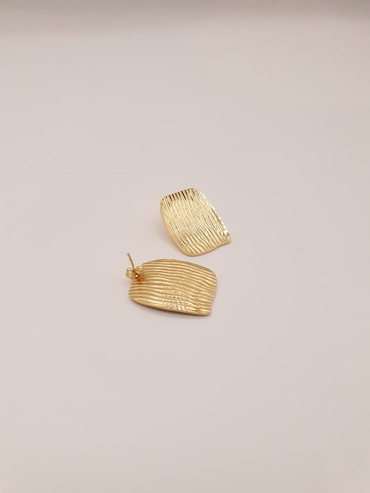Textured Wave Gold Stud Earrings