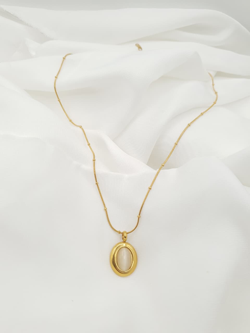 Minimal Gold Necklace with Oval Gemstone Pendant