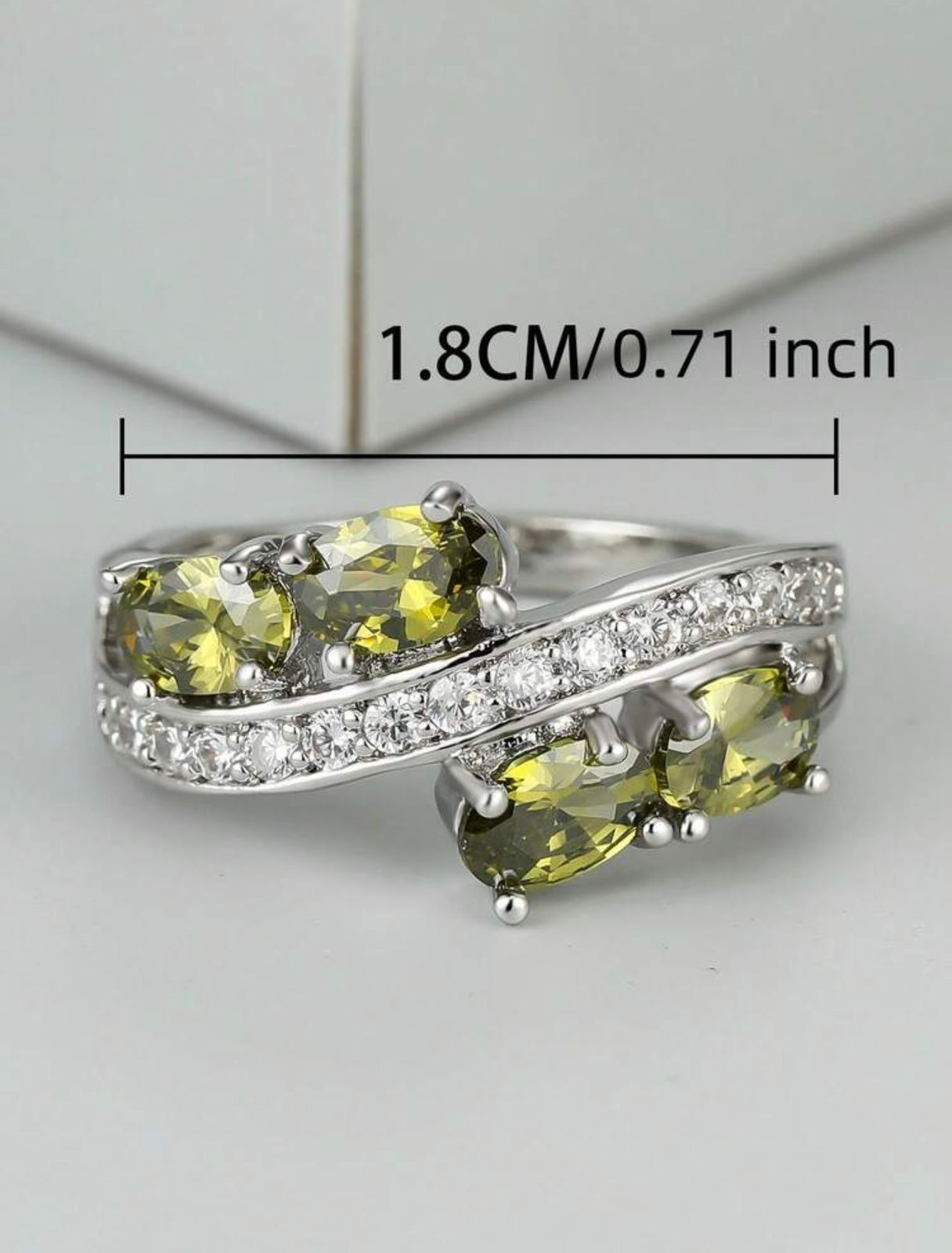 Olive Éclat Crystal Wrap