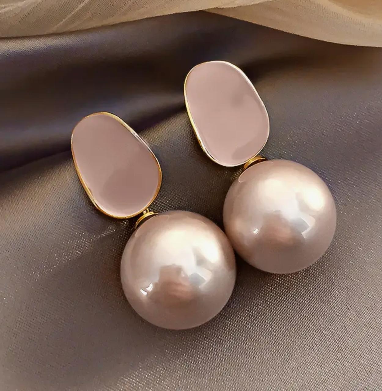 BLACK FAUX PEARL VINTAGE STYLE - Pink image