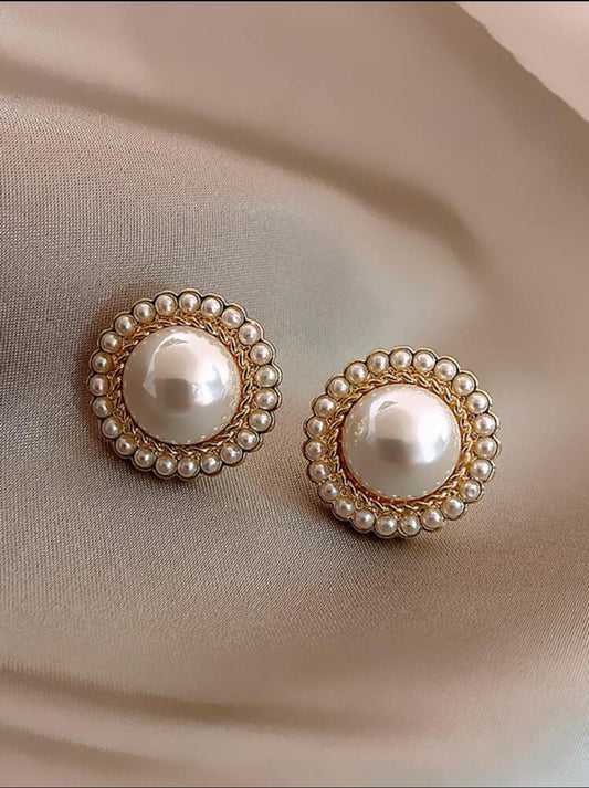 Faux Pearl Round Shaped Rhinestone Stud image 1