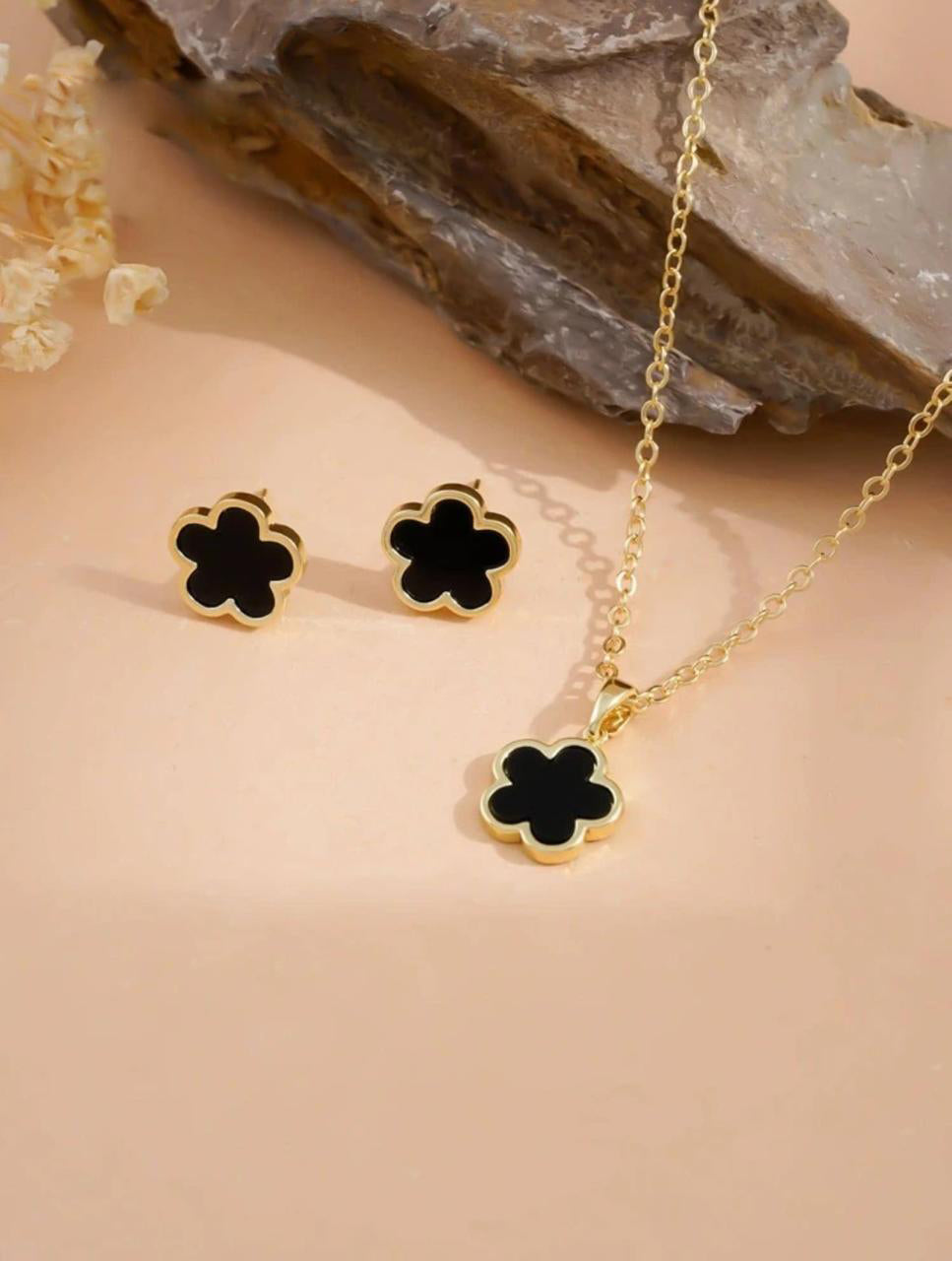 03 PIECES FASHION FLOWER DÉCOR image 4