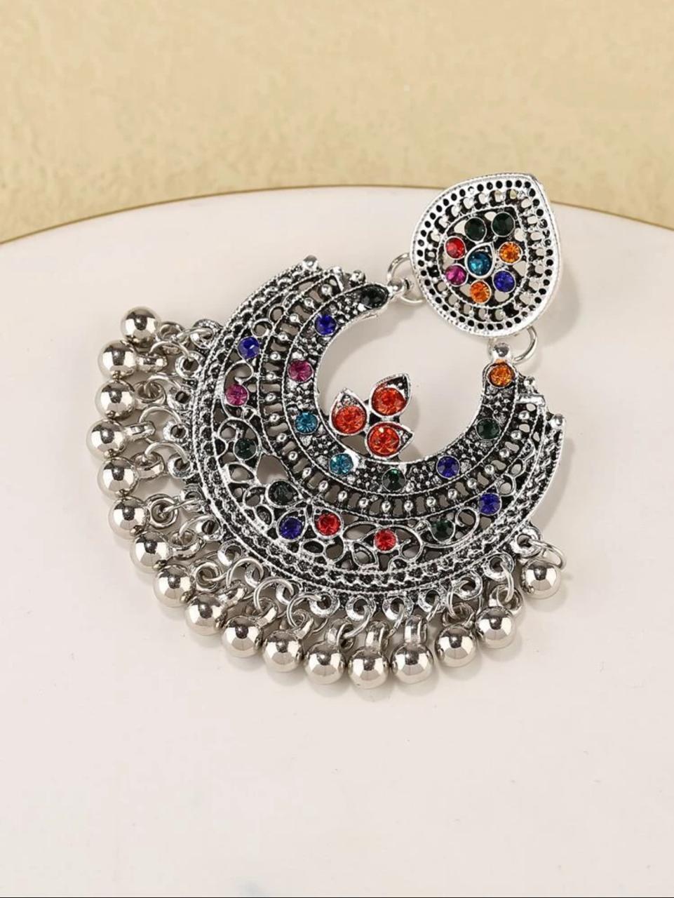 BEAD TASSEL DROP EARRING - Shiny Silver image