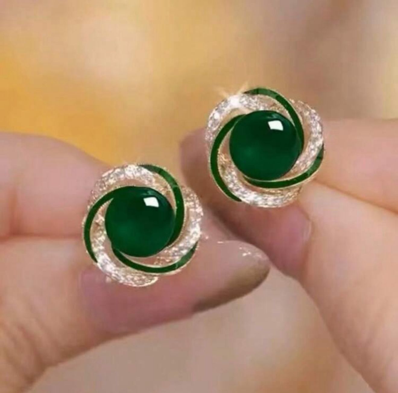 Elegant High-End Chic Small Compact Versatile Fresh Earrings image 3