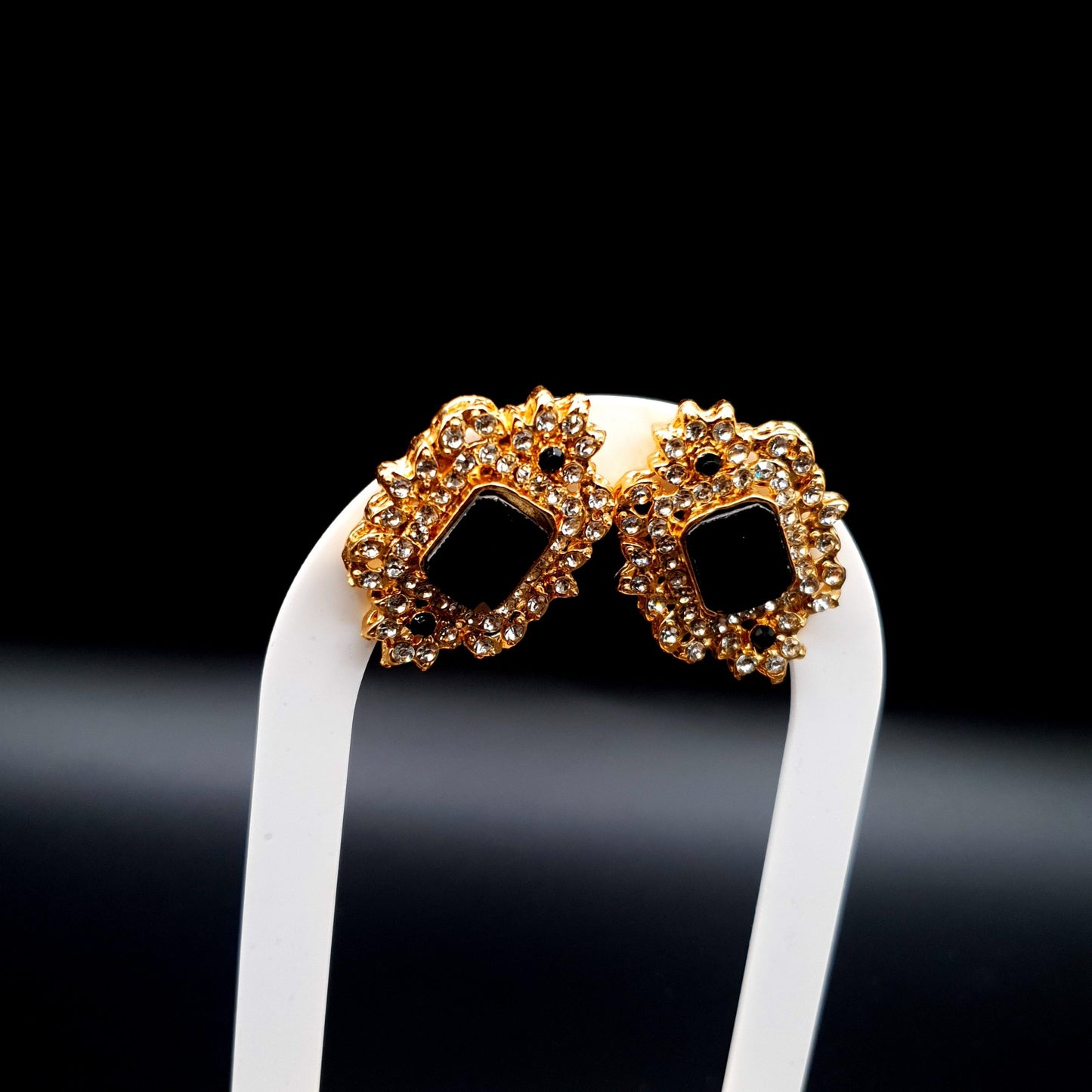 EMERALD SET WITH BEAD CHAIN image 7