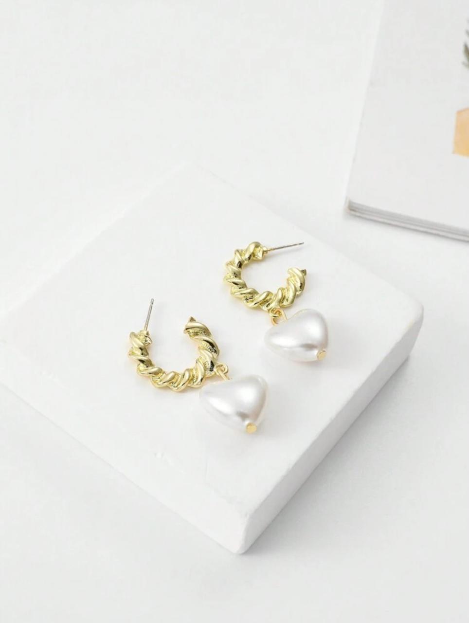 PEARL HEART SHAPED DANGLE image 5