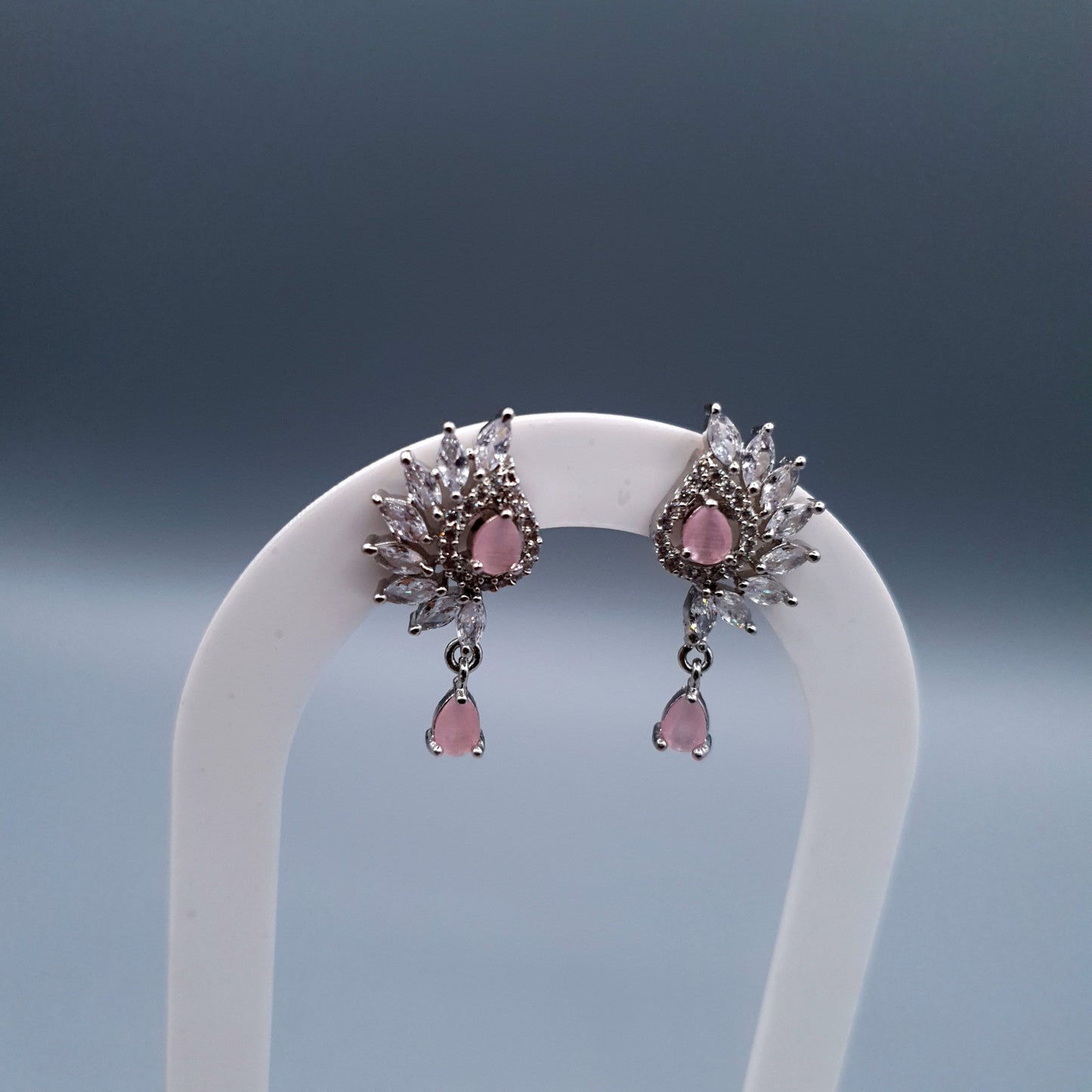 8 STONES T-PINK image 1
