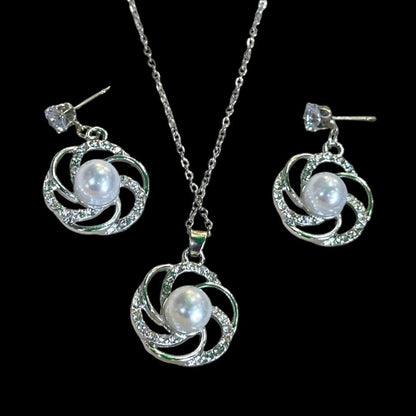 WHEEL PENDENT SET image 0