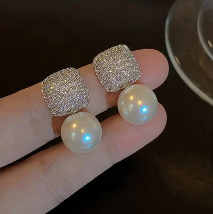 Luxury Women's Earrings With Crystal & Pearls, Suitable For Yearound Wear image 1