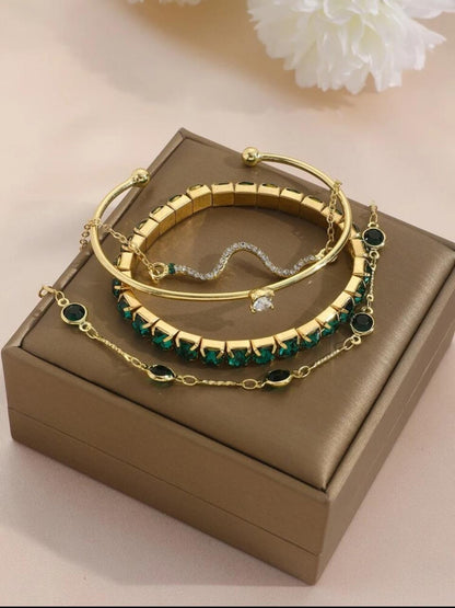 FASHIONABLE NEW STYLE 04 PIECES BRACELET SET image 3