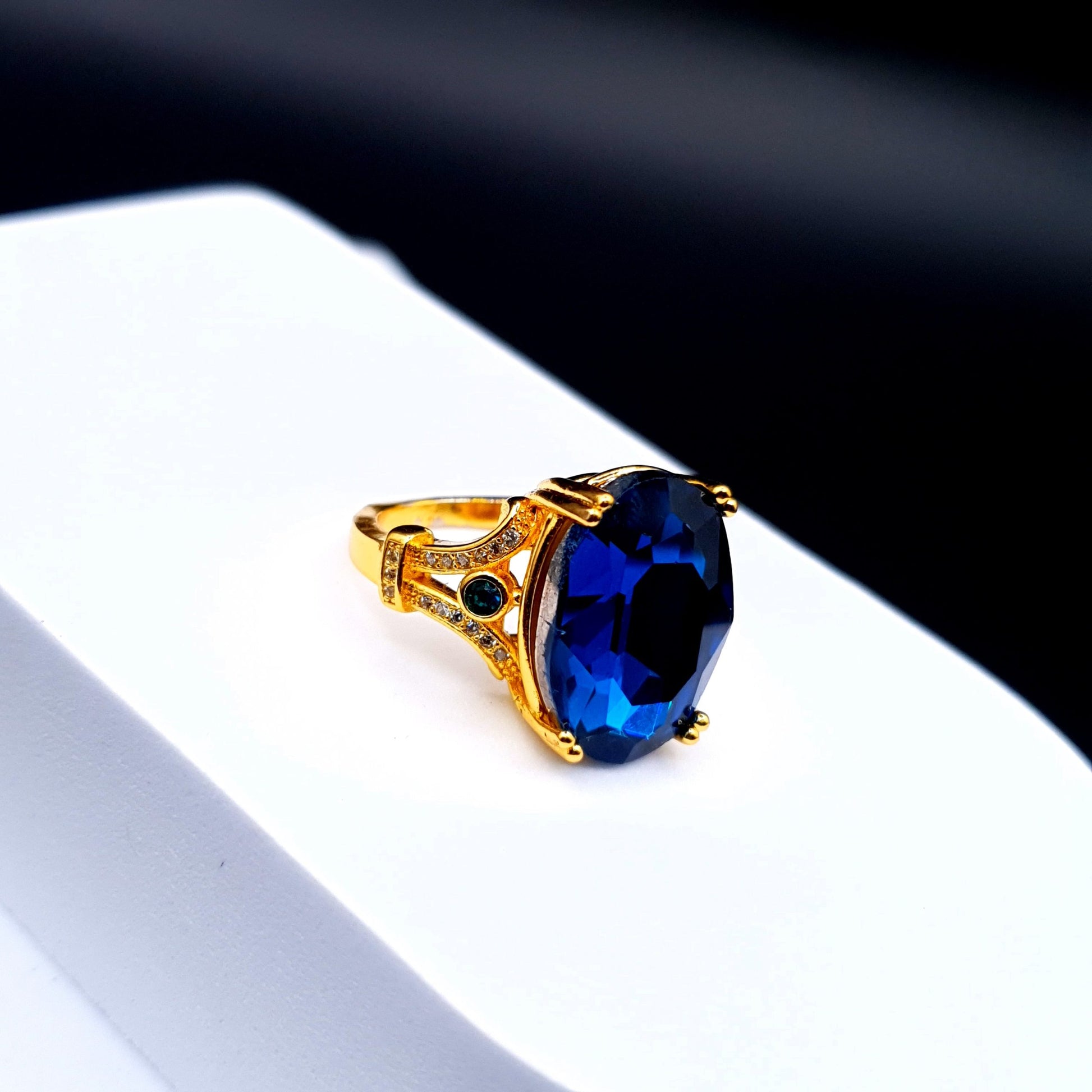 CATHEDRAL RING image 4