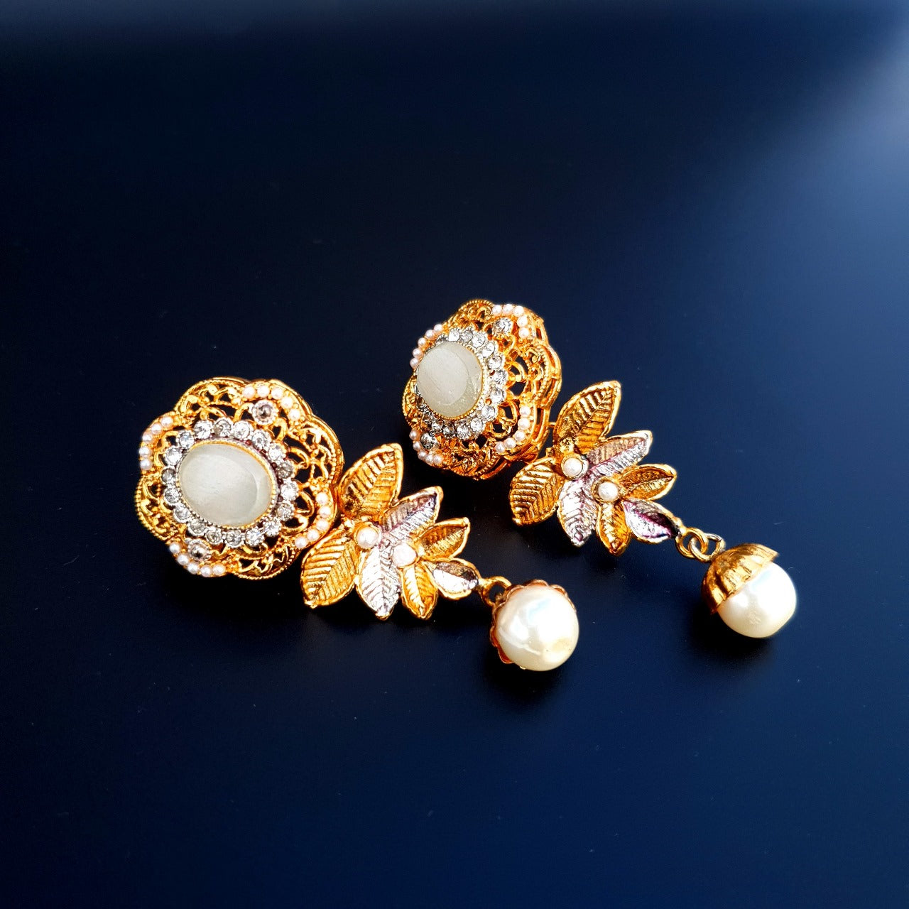 COPPER PLATING VINTAGE EARRING image 2