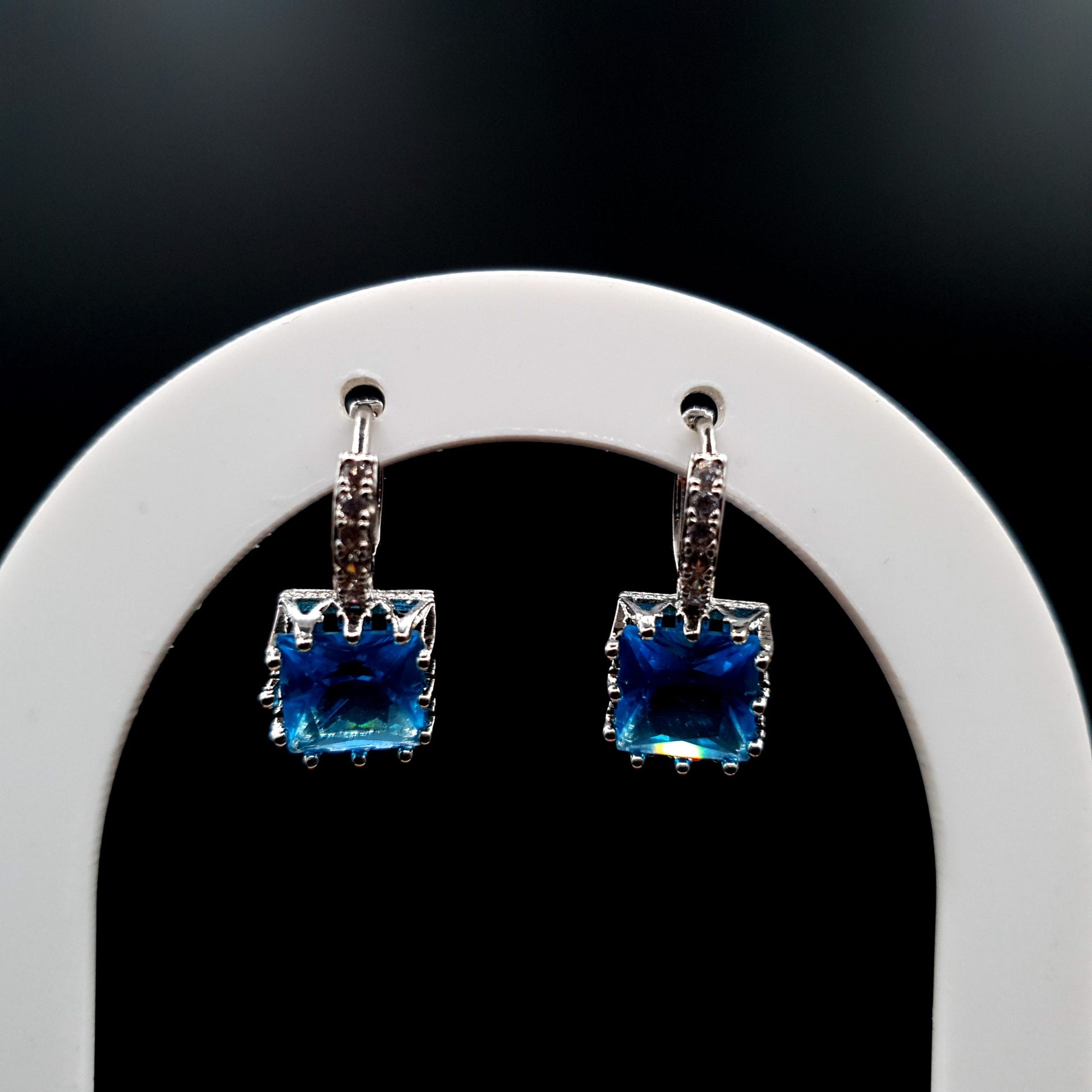 SQUARE EAR HOOPS (BLUE) image 4