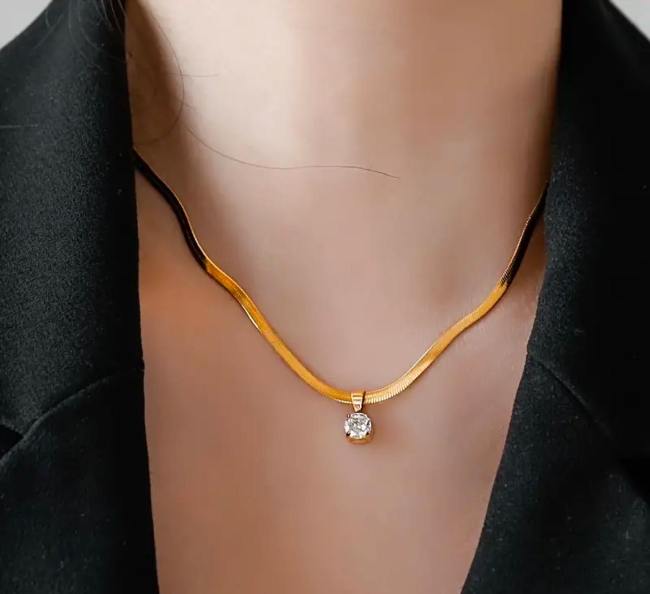 Water Drop Shine Zirconia Pendant Necklace Elegant Style image 1