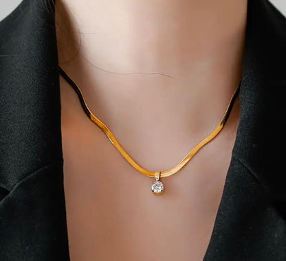 Water Drop Shine Zirconia Pendant Necklace Elegant Style image 1