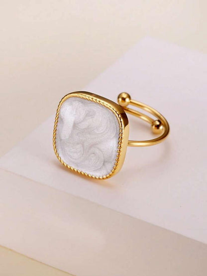 ELEGANT SQUARE SHAPED LIQUID SAND FAUX PEARL RING image 5