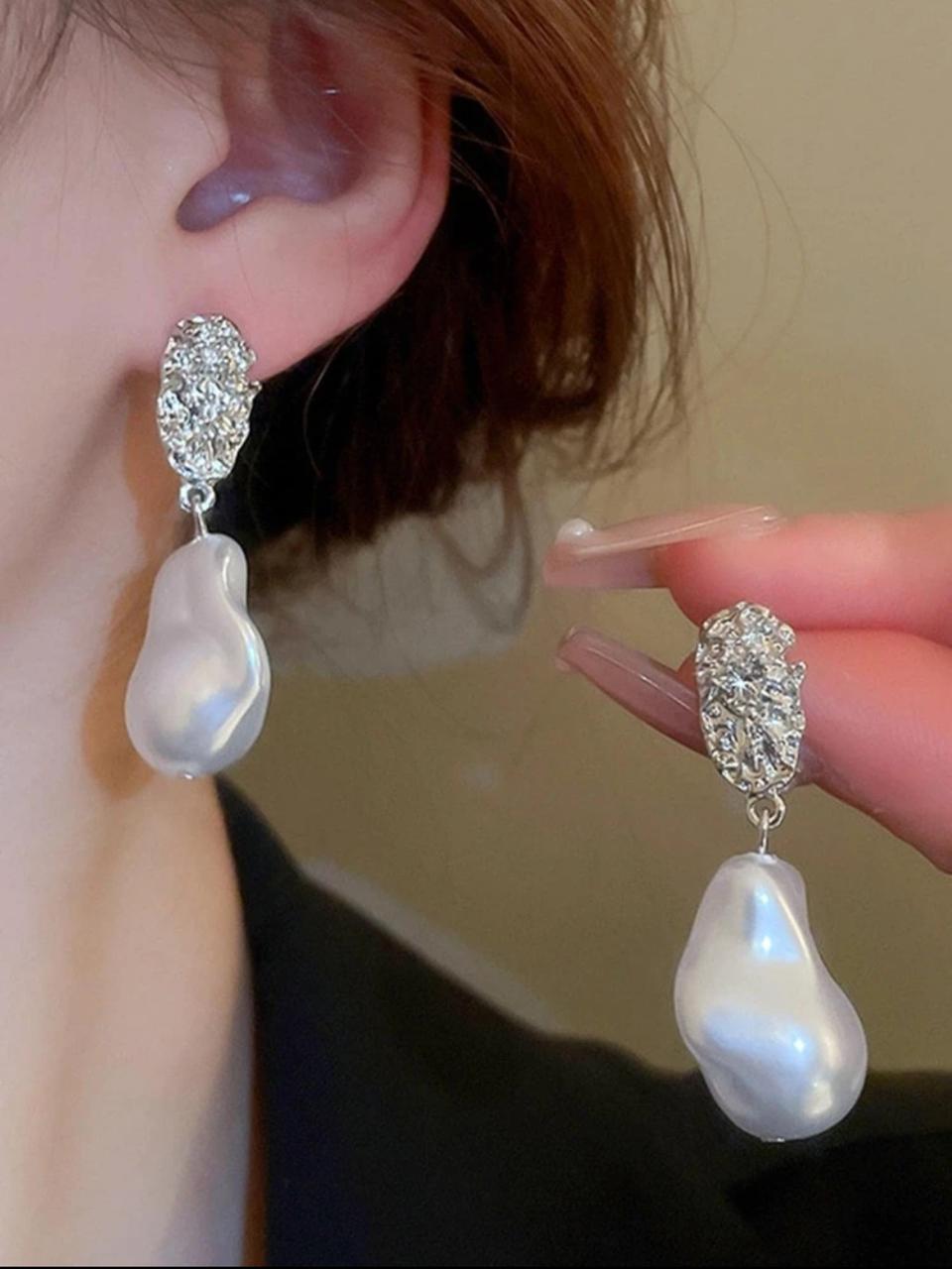 FAUX PEARL DÉCOR DROP image 4