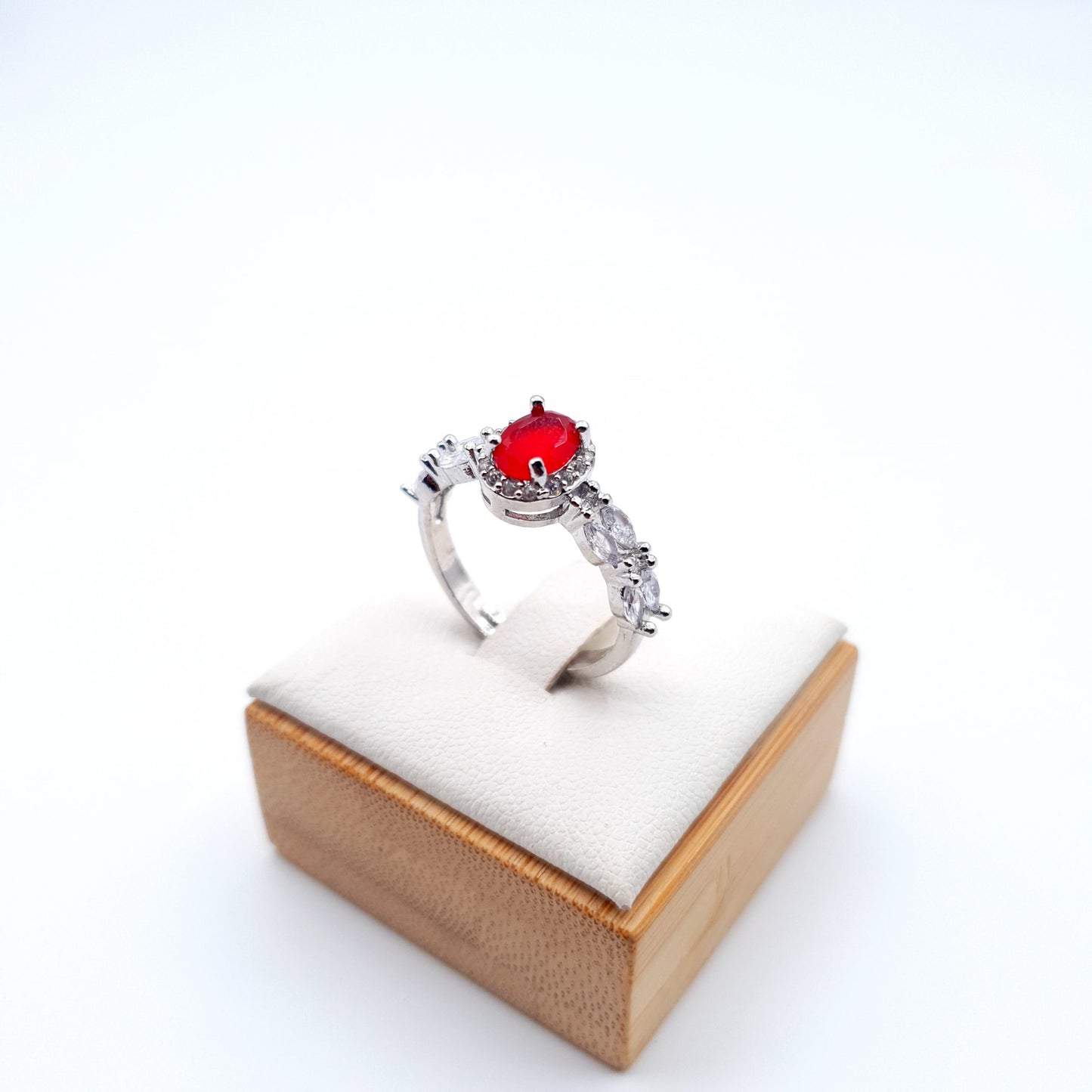 A versatile adjustable ring that fits perfectly, adding elegance to any style image 5