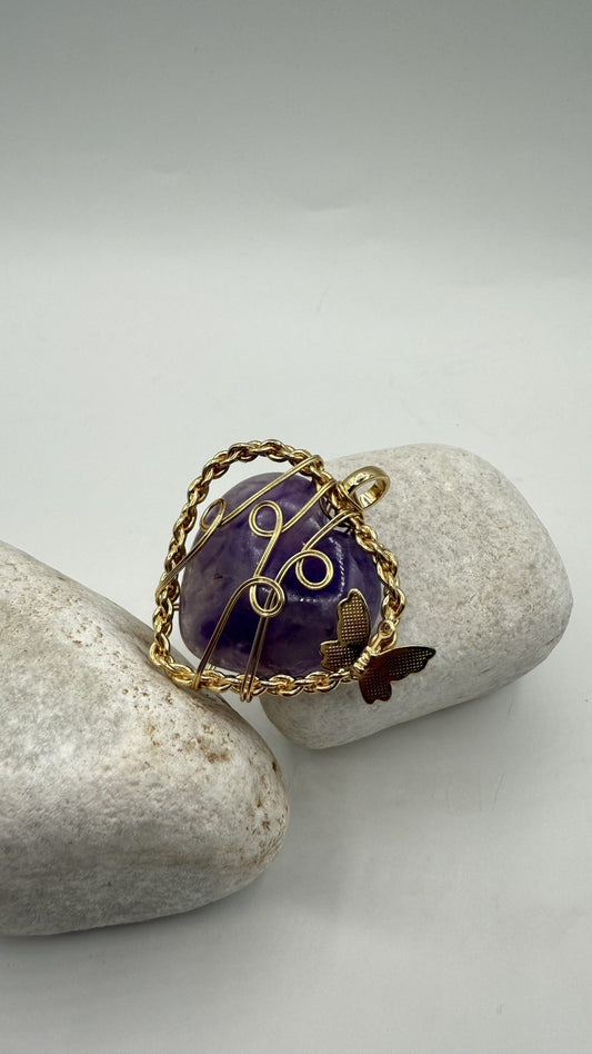 A sleek and elegant pendant, designed to make a statement on any chain of your choice image 1