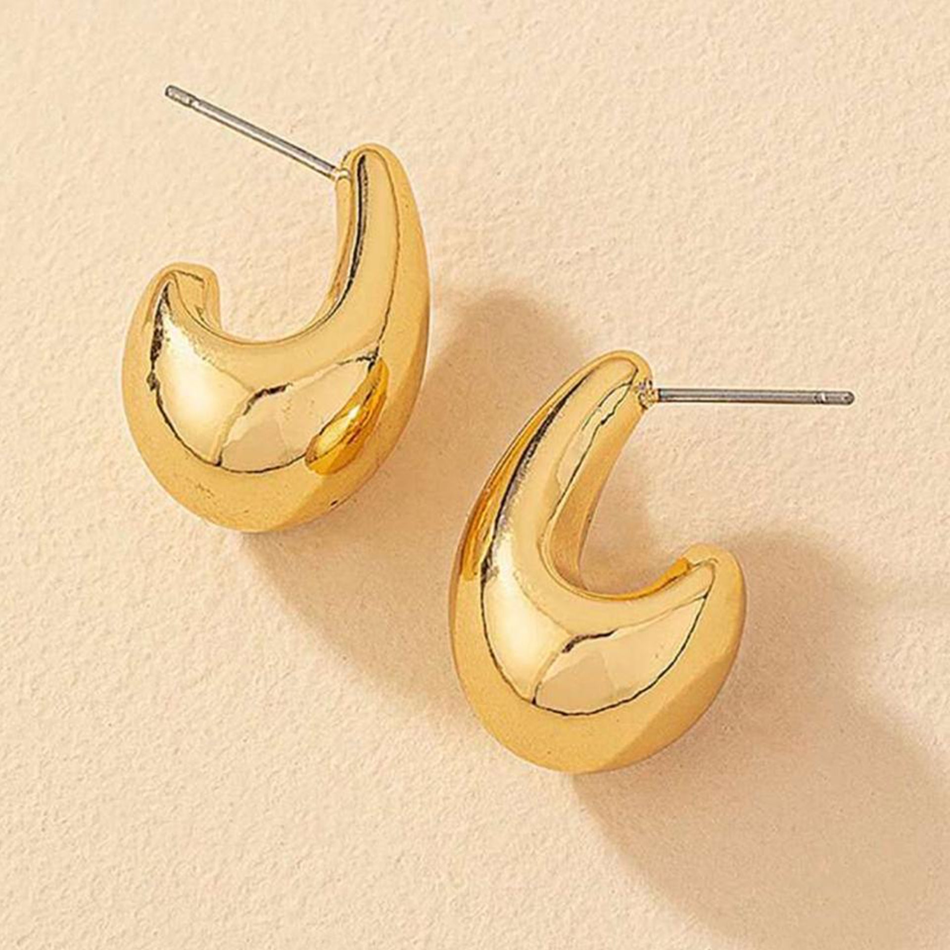 GOLDEN METAL DROP EAR RING image 1