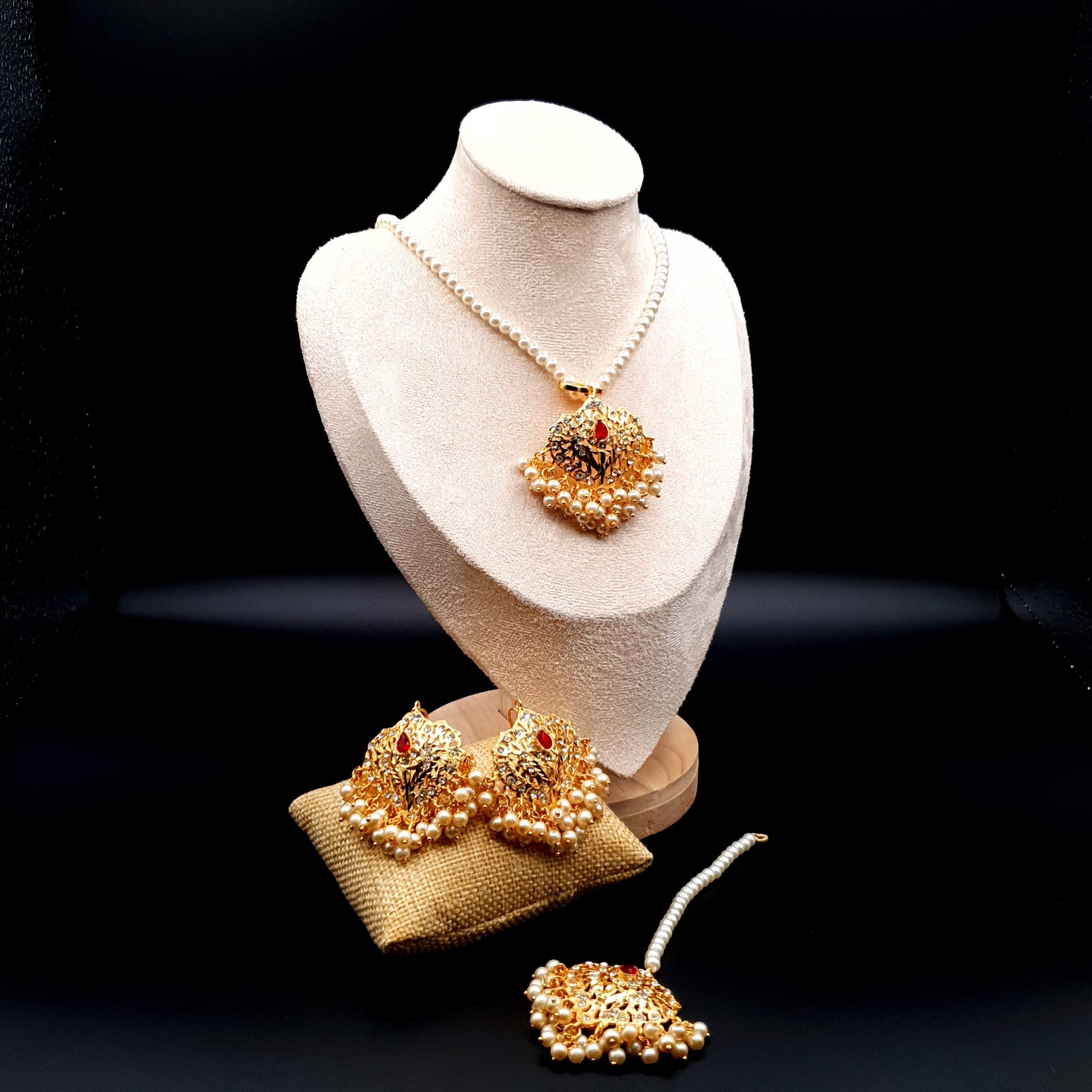 RED PEARLED NEKLACE image 5