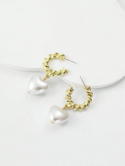 PEARL HEART SHAPED DANGLE image 3