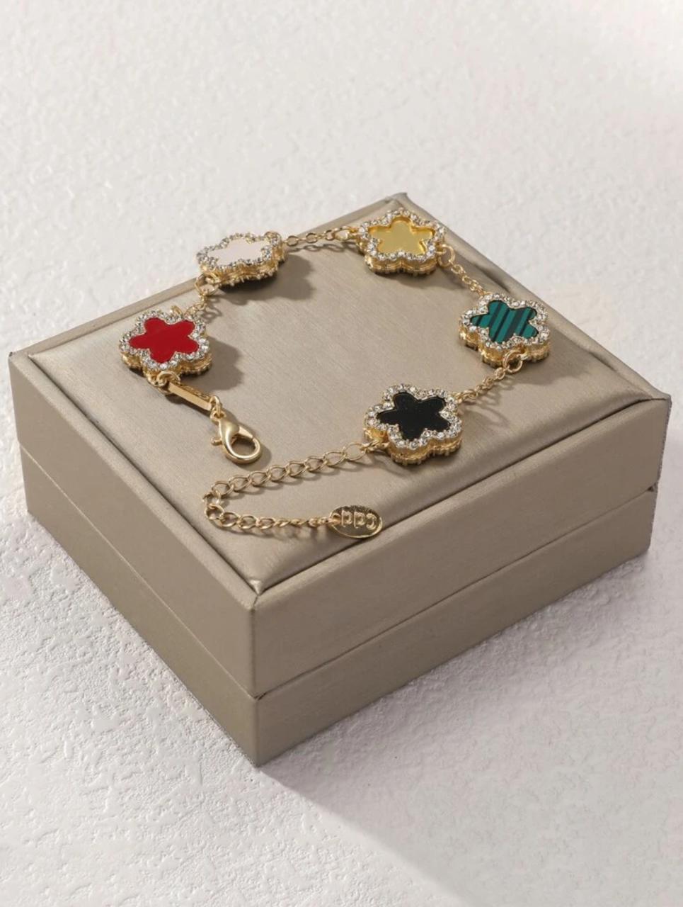 MULTICOLOR CLOVER WITH RHINESTONE DETAILING ELEGANT BRACELET image 1