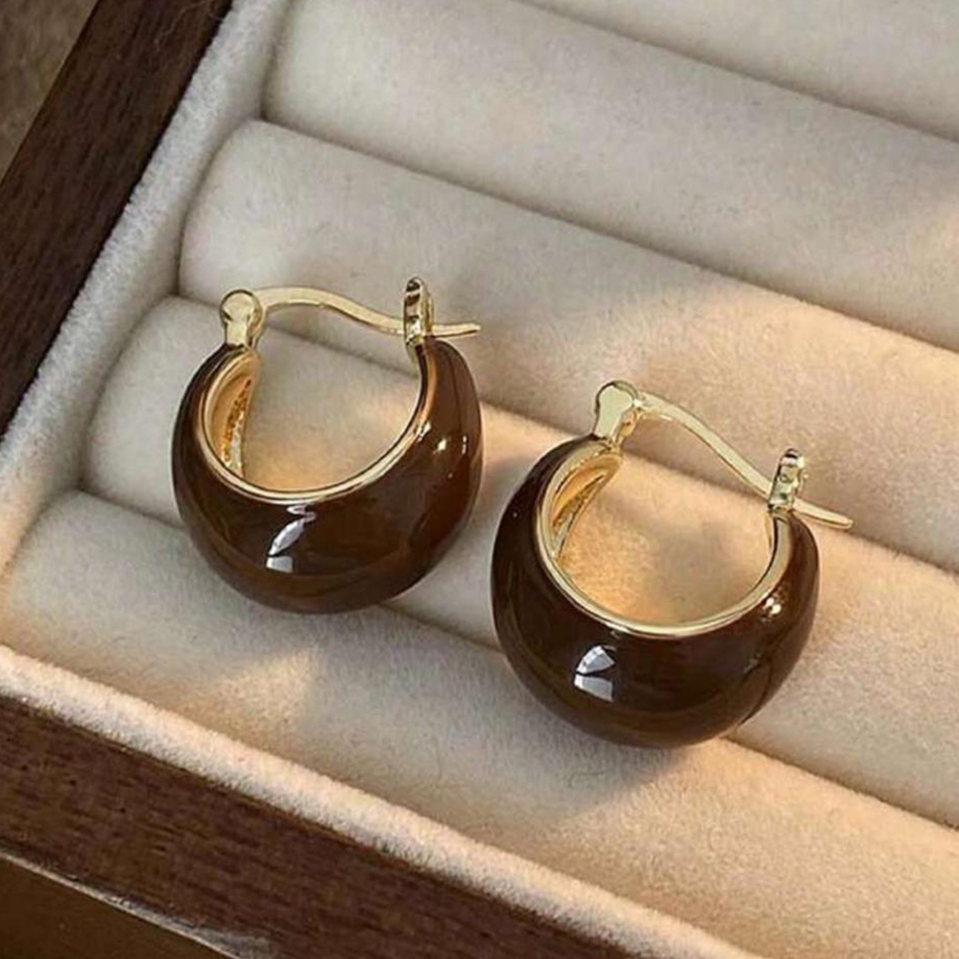 U-SHAPE HOOP image 1