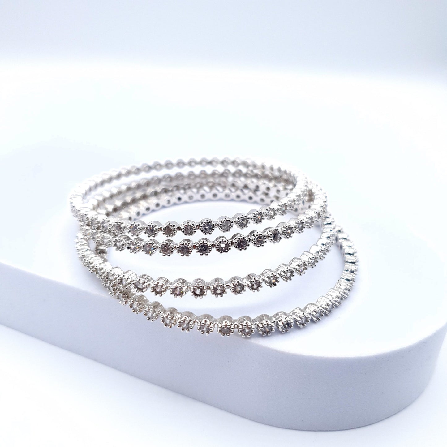 04 PIECES SILVER TRENDY image 3