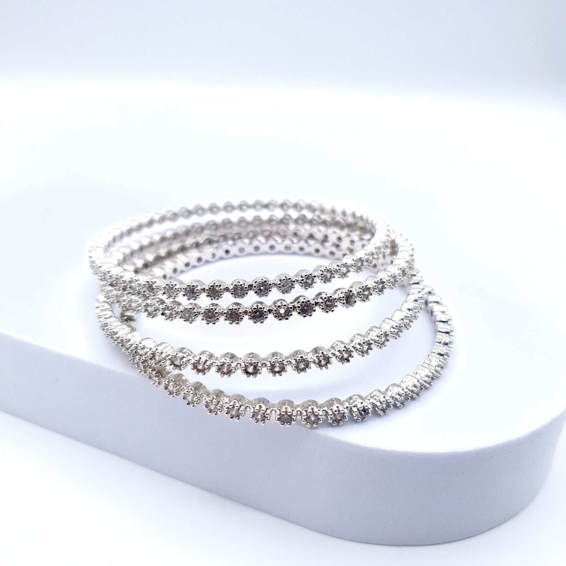 04 PIECES SILVER TRENDY image 3