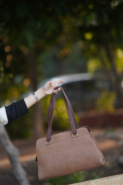 Upgrade your fashion game with this elegant and versatile genuine leather handbag (Premium Quality) image 5