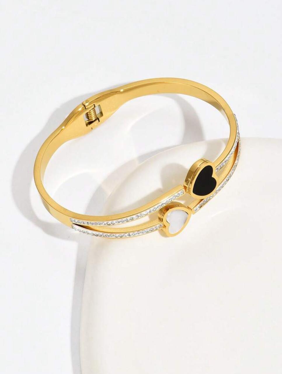STYLISH BLACK & WHITE HEART BRACELET image 2
