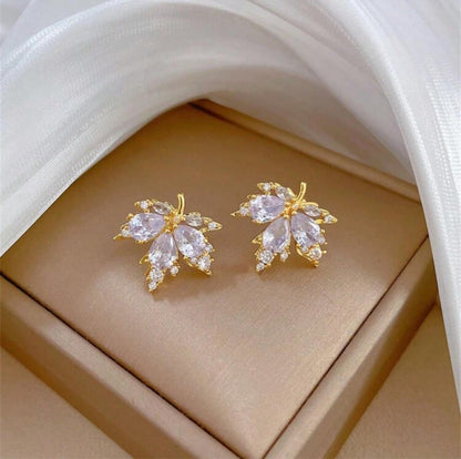 Stylish Cubic Zirconia Maple Leaf Necklace Set image 5