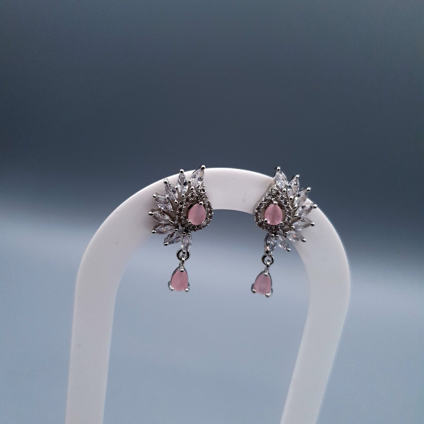 8 STONES T-PINK image 3