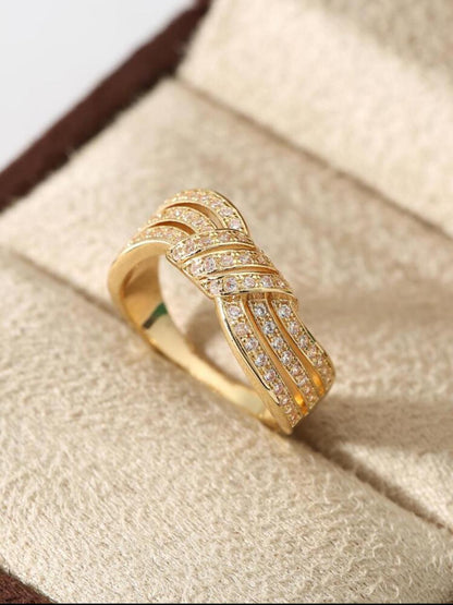 LUXURY CRYSTAL ZIRCONIA RING image 3
