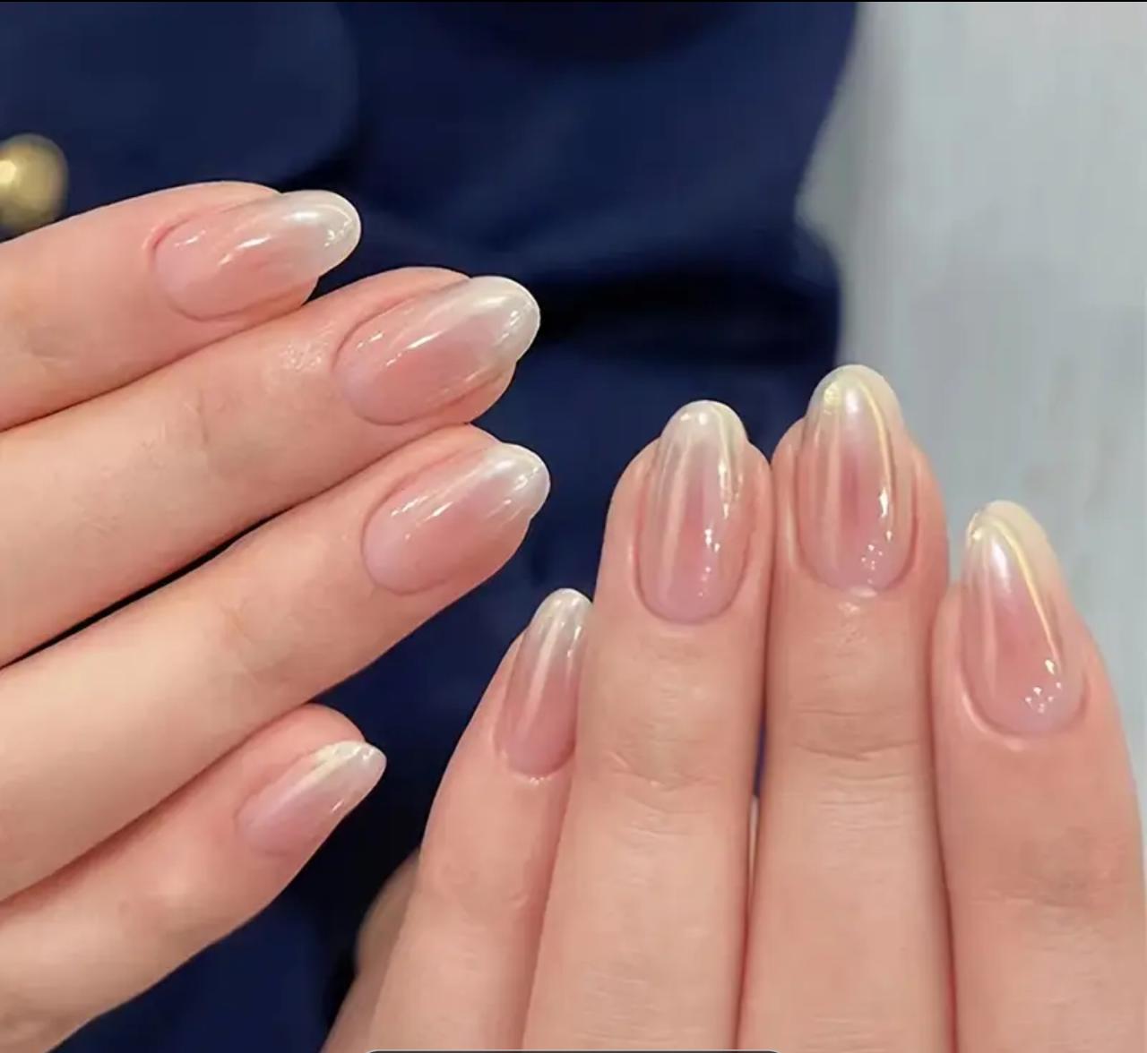 Short Almond Shaped Press-On Nails Set, Gradient Cat Eye Design image 0
