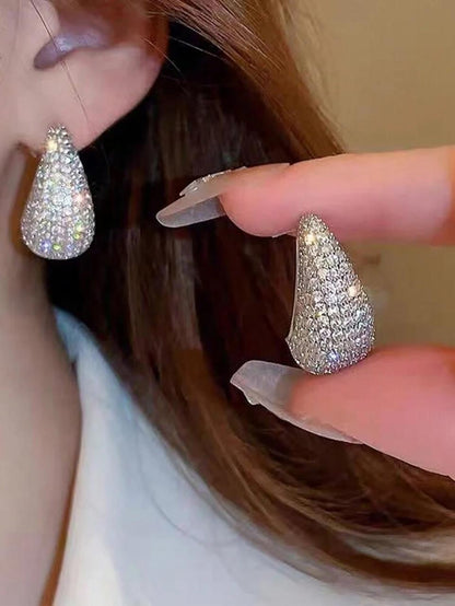 DELICATE & SPARKLING WATER DROP SHAPED EAR CUFF EARRINGS image 3