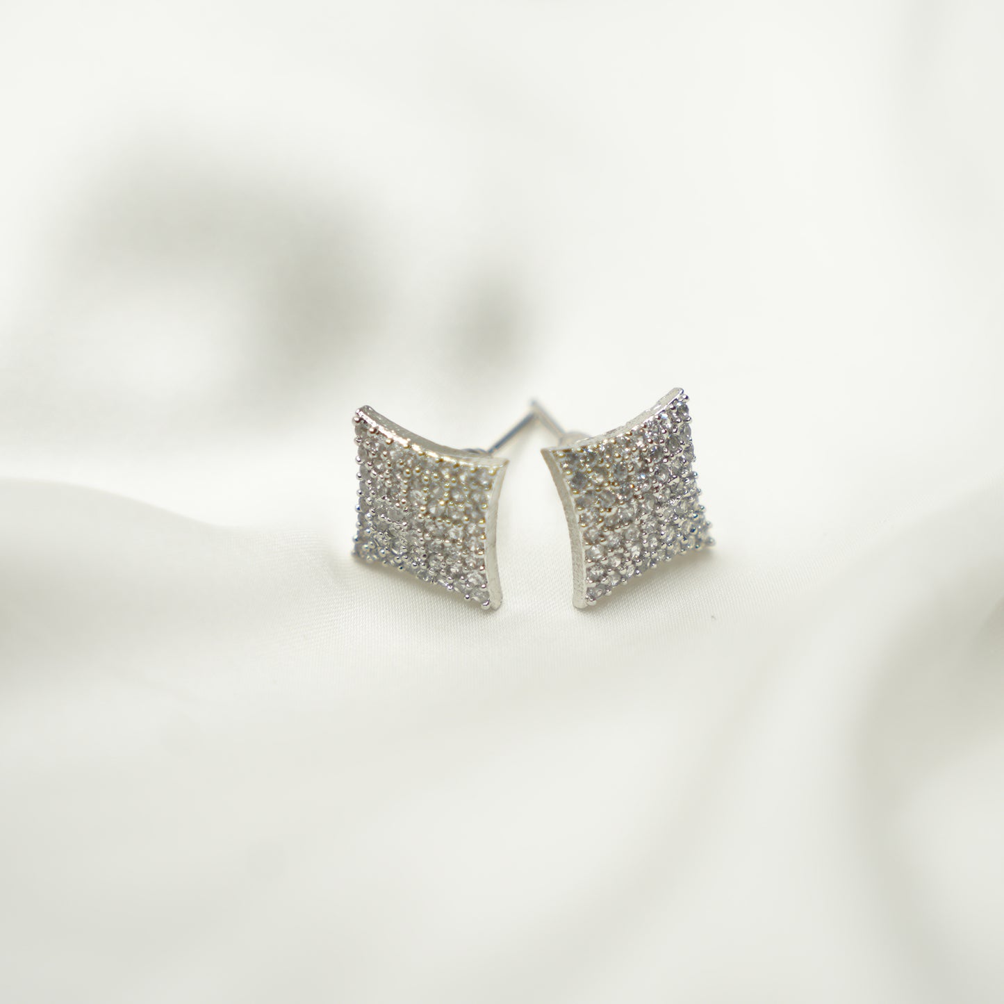 SQUARE STYLE-SILVER, GOLDEN & BLACK image 7