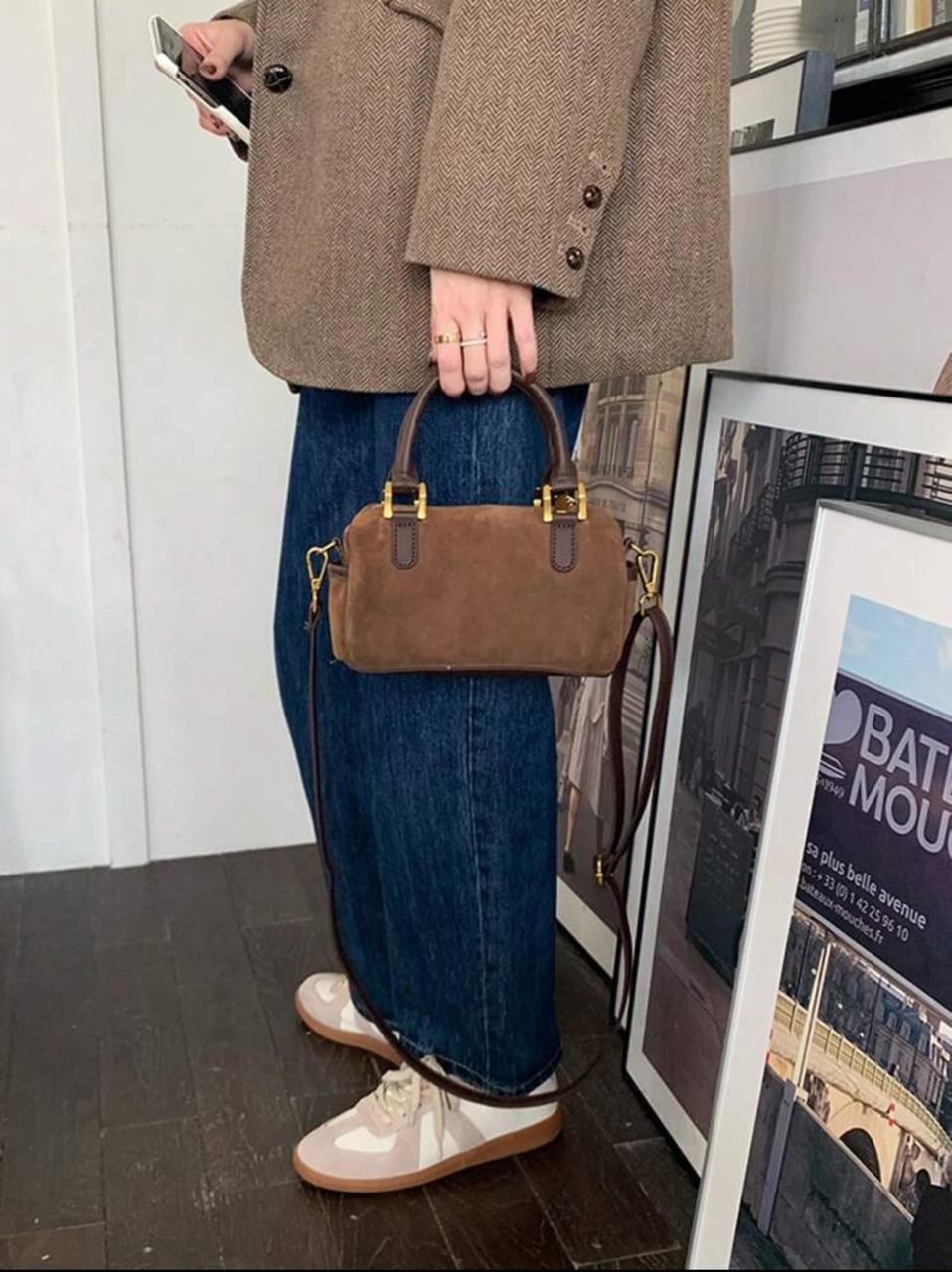Retro-Style Versatile Shoulder Bag image 3
