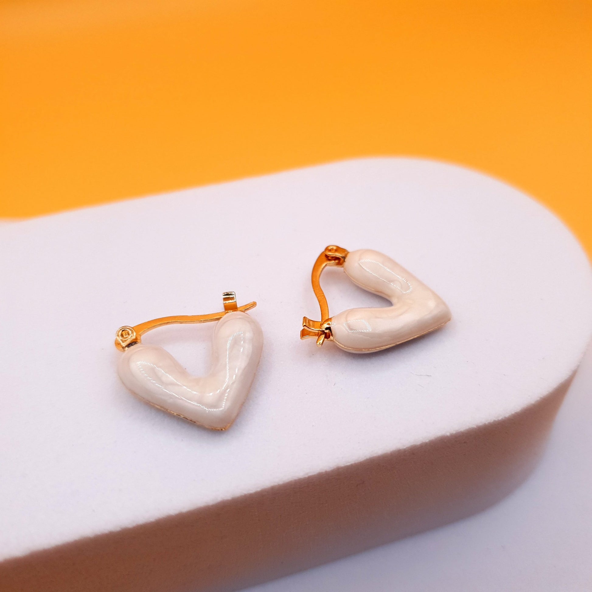 V-SHAPE HOOP image 2