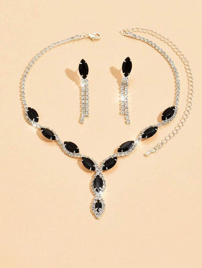 BLACK CRYSTAL NEKLACE SET image 2