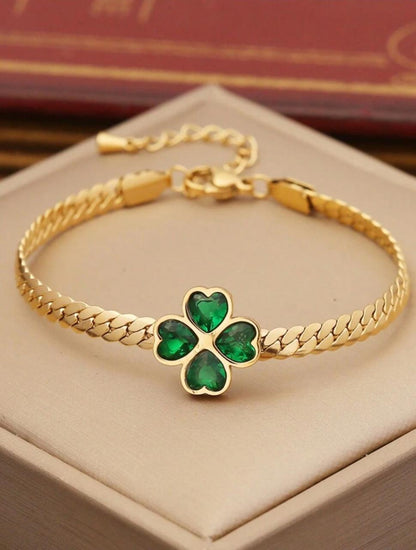 ELEGANT GREEN HEART CUBIC ZIRCONIA SET WITH FLOWER ACCENTS image 3