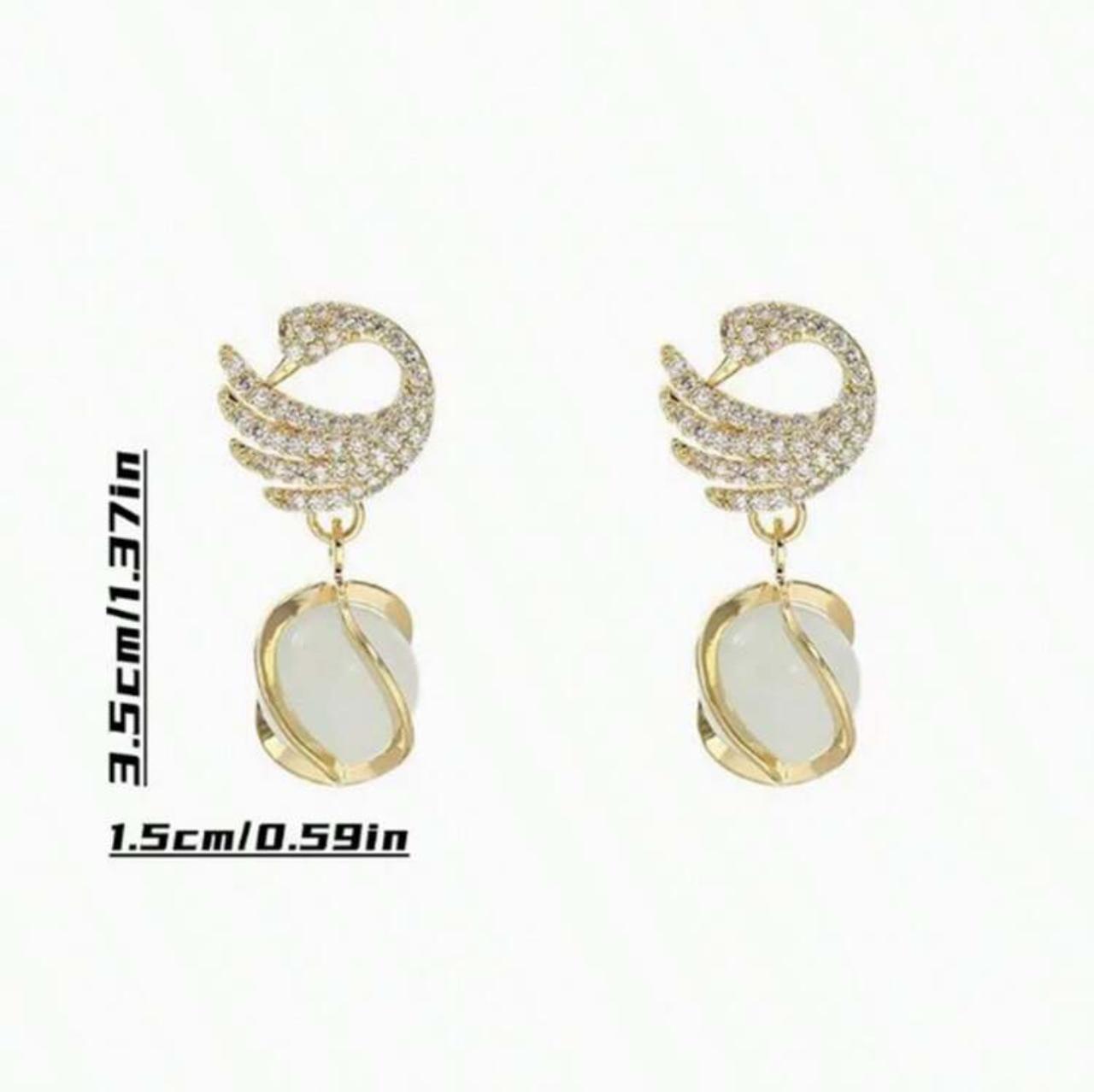 Exquisite &amp; Fashionable Creative Swan &amp; Cat Eye Pendant Earrings image 5