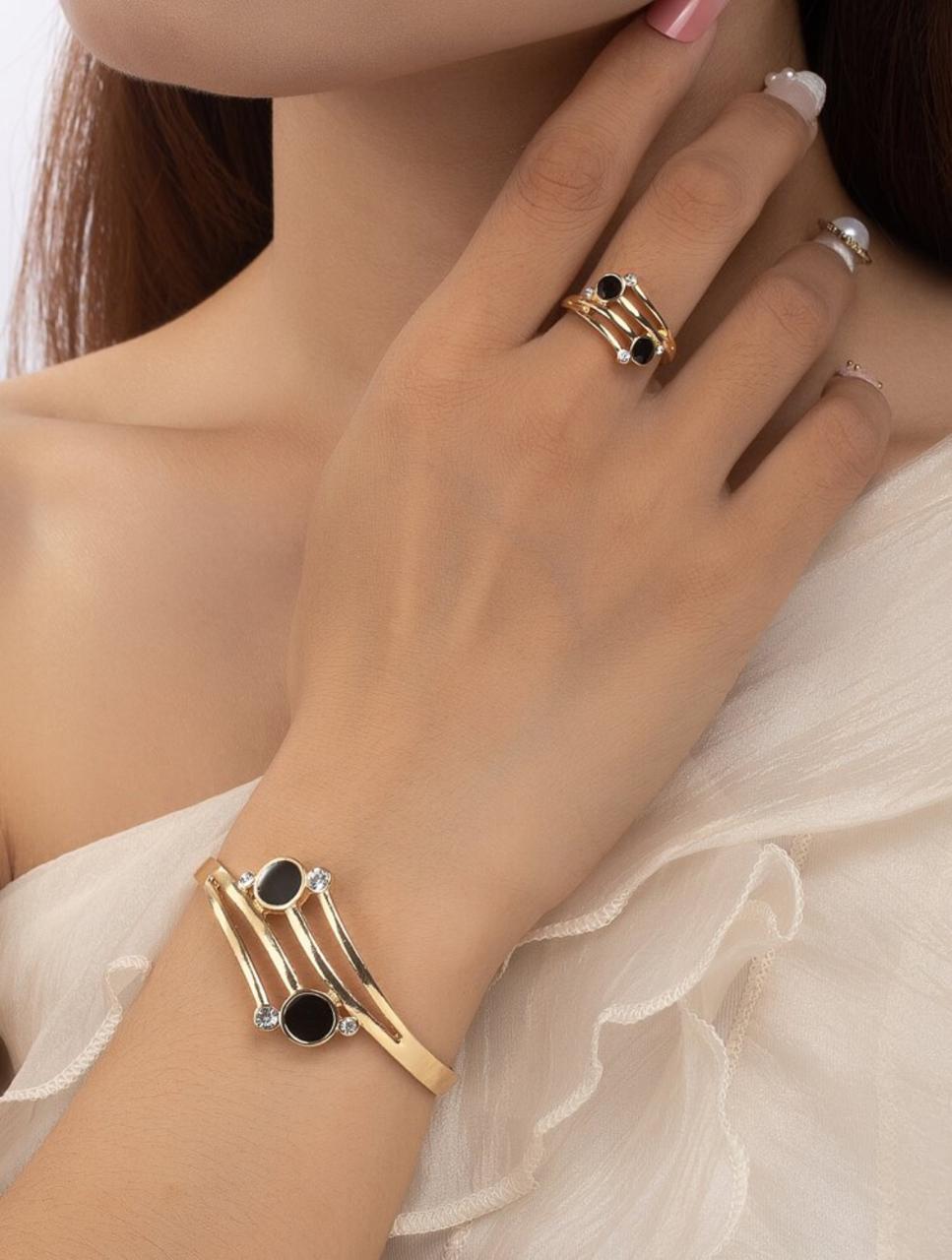 Simple &amp; Fashionable Bracelet And Ring Set image 2