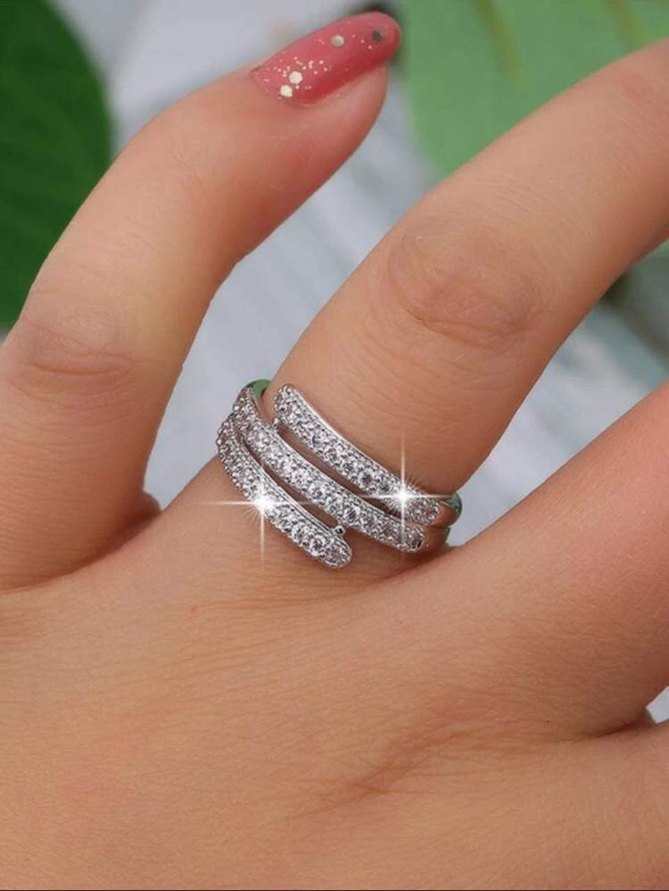 CUBIC ZIRCONIA DÉCOR WRAP RING image 2