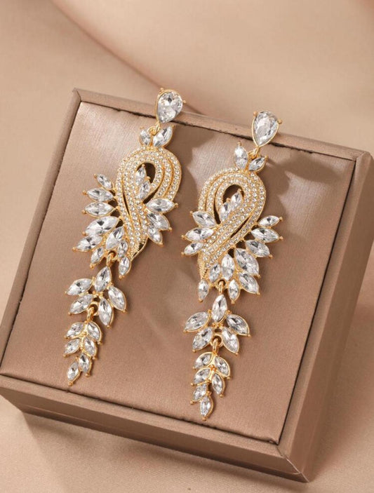 GLAMOROUS ZINC ALLOY RHINESTONE image 0